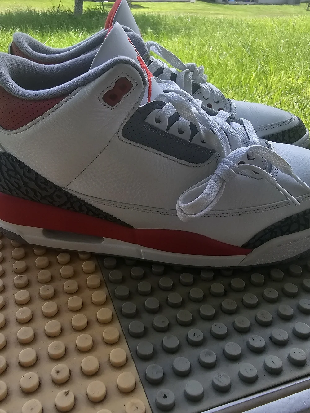 Size 10.5 - Jordan 3 Retro Mid Fire Red
